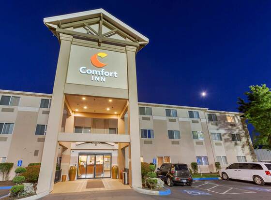 Comfort Inn South allows check-in for 18 year-old guests