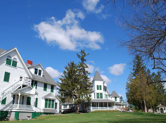Anne's Washington Inn allows check-in for 18 year-old guests
