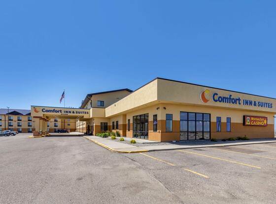 Comfort Inn & Suites Gateway to Glacier National Park allows check-in for 18 year-old guests