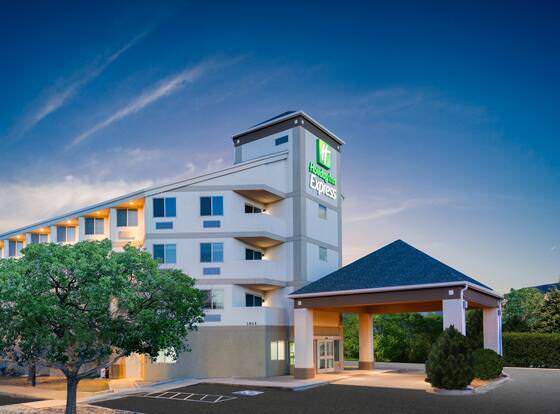Holiday Inn Express Colorado Springs Airport, an IHG Hotel allows check-in for 18 year-old guests