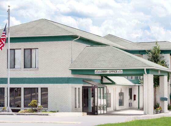 Days Inn by Wyndham Morristown allows check-in for 18 year-old guests