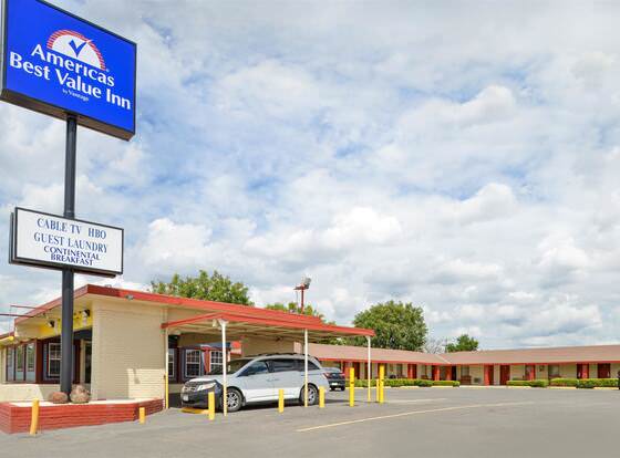 Americas Best Value Inn Ozona allows check-in for 18 year-old guests