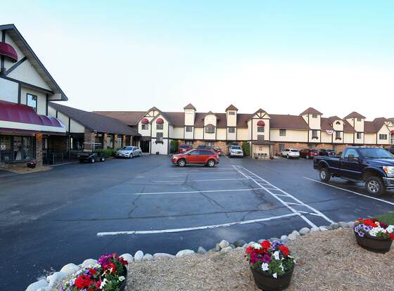 Bavarian Haus Lakefront Inn allows check-in for 18 year-old guests