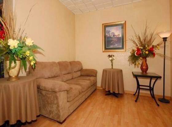 Econo Lodge Inn & Suites allows check-in for 18 year-old guests