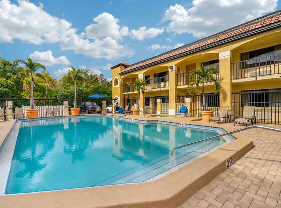 Comfort Inn Sun City Center - Tampa South allows check-in for 18 year-old guests