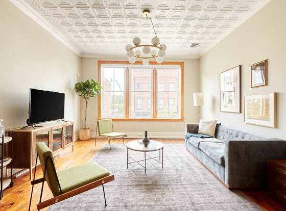 Sonder The Congress allows check-in for 18 year-old guests