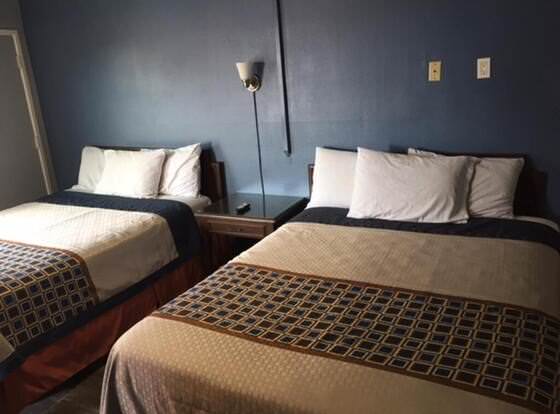 Sea Garden Motel allows check-in for 18 year-old guests