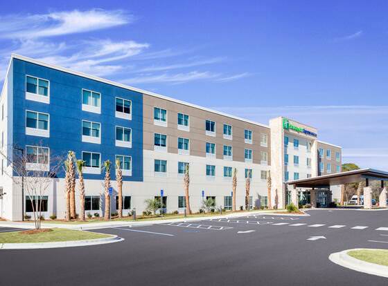 Holiday Inn Express & Suites Niceville - Eglin Area, an IHG Hotel allows check-in for 18 year-old guests