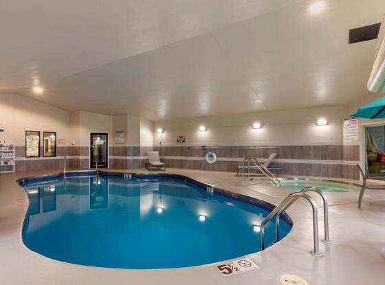 Clarion Pointe Tomah allows check-in for 18 year-old guests