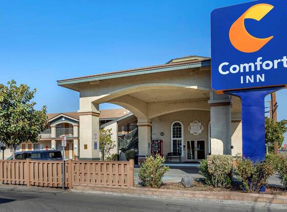 Comfort Inn Bishop allows check-in for 18 year-old guests