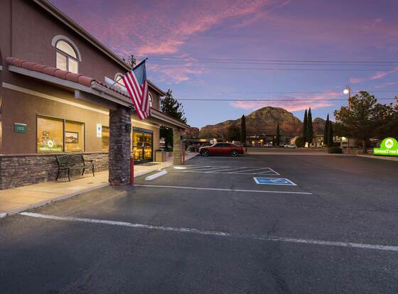 GreenTree Inn Sedona allows check-in for 18 year-old guests