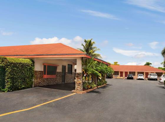 Super 8 By Wyndham Florida City/Homestead/Everglades allows check-in for 18 year-old guests