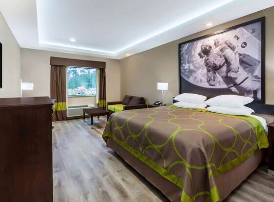 Super 8 by Wyndham Kingwood Houston North allows check-in for 18 year-old guests