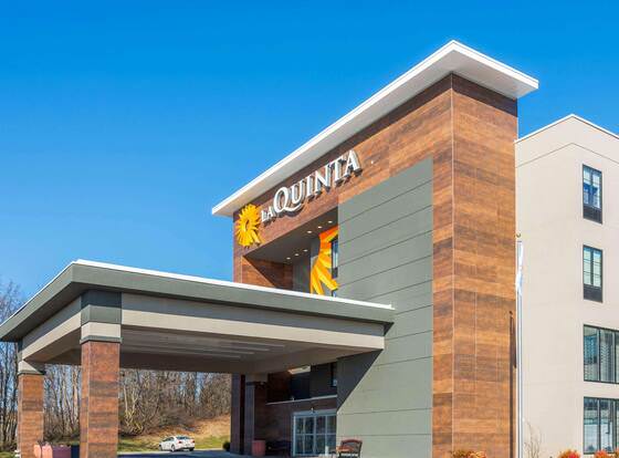 La Quinta Inn & Suites by Wyndham Aberdeen-APG allows check-in for 18 year-old guests
