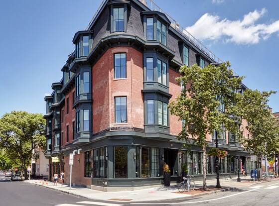 Sonder 907 Main allows check-in for 18 year-old guests