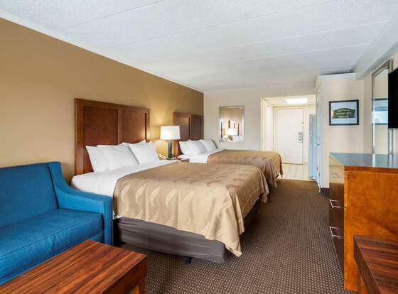 Quality Inn & Suites Oceanblock allows check-in for 18 year-old guests