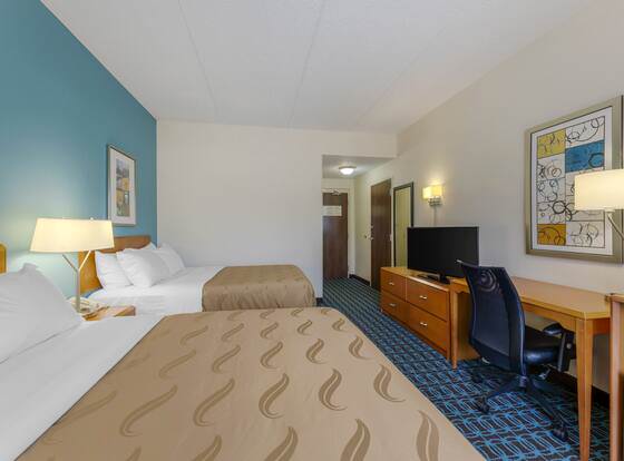 Quality Inn & Suites Sandusky allows check-in for 18 year-old guests