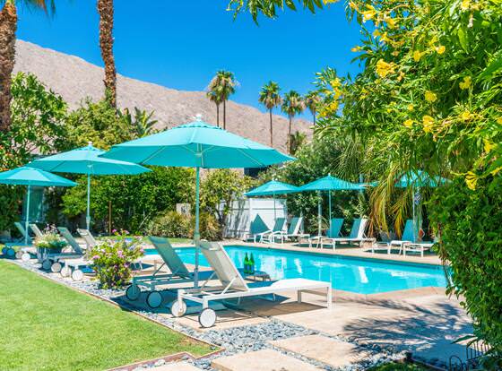BelleVue Oasis-Palm Springs - Adults Only allows check-in for 18 year-old guests