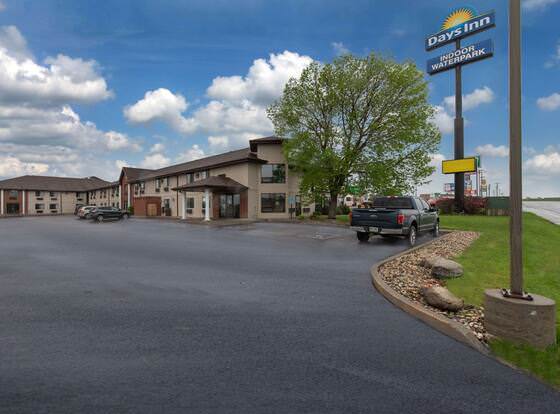 Days Inn by Wyndham Mitchell SD allows check-in for 18 year-old guests