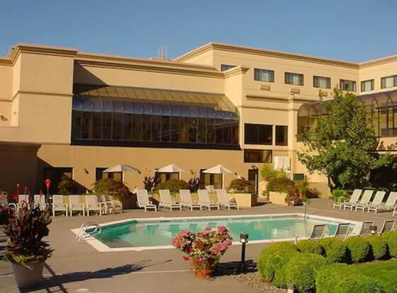 Monarch Hotel & Conference Center allows check-in for 18 year-old guests