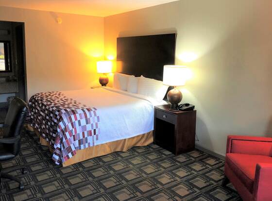 Red Roof Inn Griffin allows check-in for 18 year-old guests