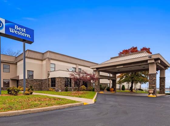 Best Western Monroe Inn allows check-in for 18 year-old guests