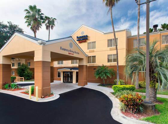 Fairfield Inn and Suites by Marriott Tampa Brandon allows check-in for 18 year-old guests