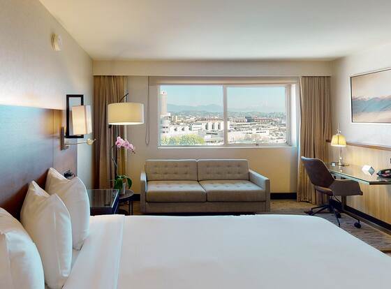 Miyako Hotel Los Angeles allows check-in for 18 year-old guests