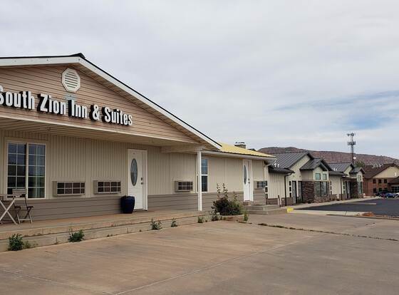 South Zion Inn & Suites allows check-in for 18 year-old guests