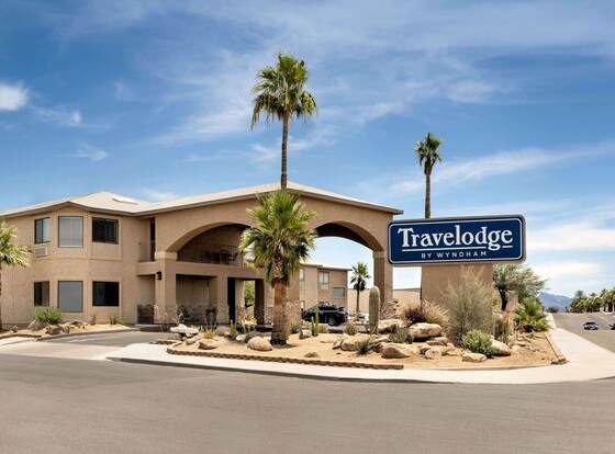 Travelodge by Wyndham Lake Havasu allows check-in for 18 year-old guests
