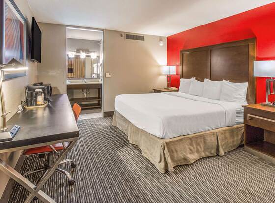 Clarion Inn allows check-in for 18 year-old guests