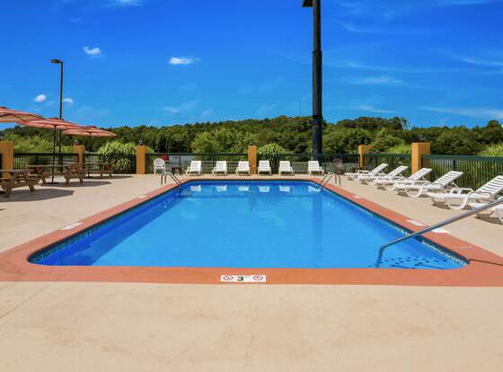 Quality Inn allows check-in for 18 year-old guests