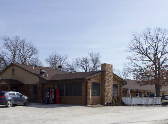 Hidden Lake Resort allows check-in for 18 year-old guests