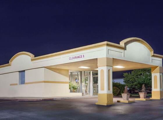 Days Inn by Wyndham McDonough allows check-in for 18 year-old guests