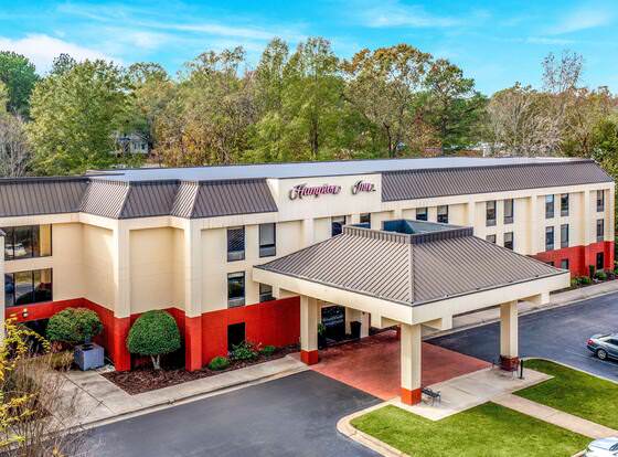 Hampton Inn Sanford allows check-in for 18 year-old guests