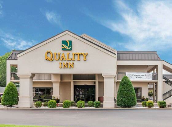 Quality Inn allows check-in for 18 year-old guests