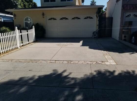 Cynnies Home allows check-in for 18 year-old guests