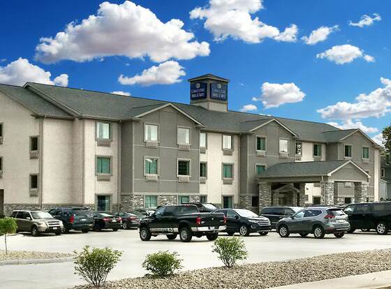 Cobblestone Hotel & Suites - Urbana allows check-in for 18 year-old guests