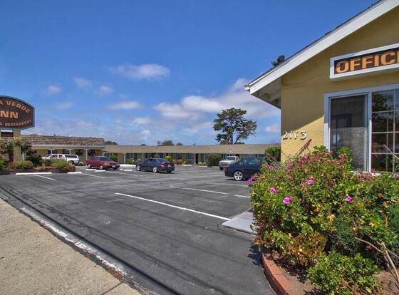 Casa Verde Inn allows check-in for 18 year-old guests