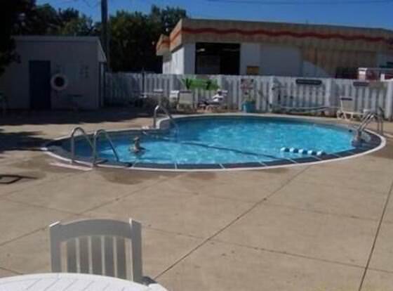 Home Town Inn allows check-in for 18 year-old guests