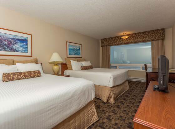 Shilo Inn Suites Hotel - Newport allows check-in for 18 year-old guests