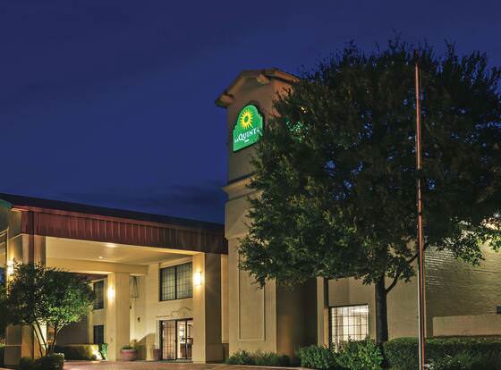 La Quinta Inn by Wyndham San Marcos allows check-in for 18 year-old guests