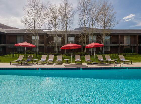 DoubleTree by Hilton Hotel Park City - The Yarrow allows check-in for 18 year-old guests