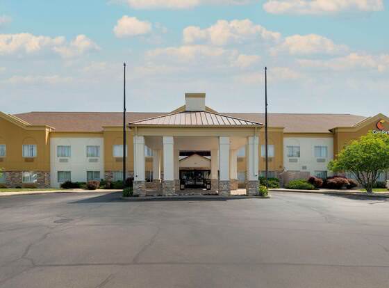 Comfort Suites Lafayette University Area allows check-in for 18 year-old guests