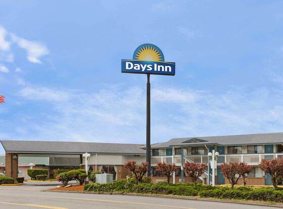 Days Inn by Wyndham Auburn allows check-in for 18 year-old guests