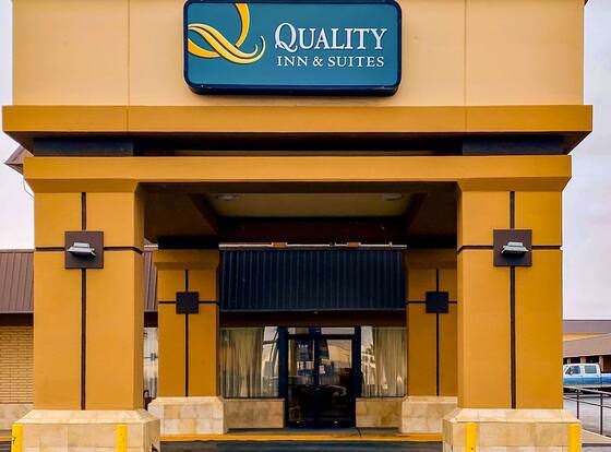 Quality Inn And Suites allows check-in for 18 year-old guests