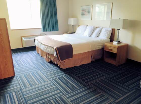 Americas Best Value Inn Wisconsin Dells allows check-in for 18 year-old guests
