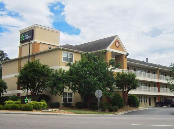 Extended Stay America Suites Fayetteville Owen Dr allows check-in for 18 year-old guests