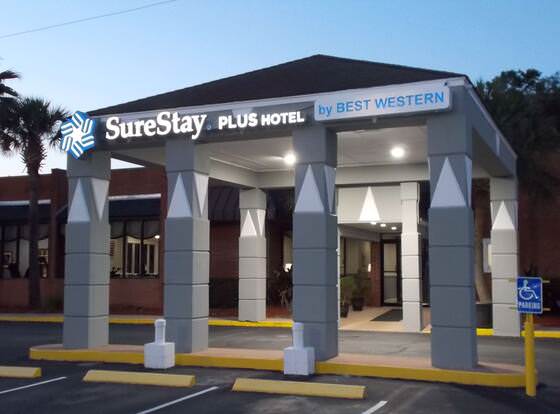 SureStay Plus Hotel by Best Western St Marys Cumberland allows check-in for 18 year-old guests