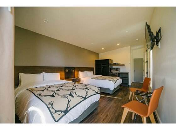 Terra Nova Cabins allows check-in for 18 year-old guests